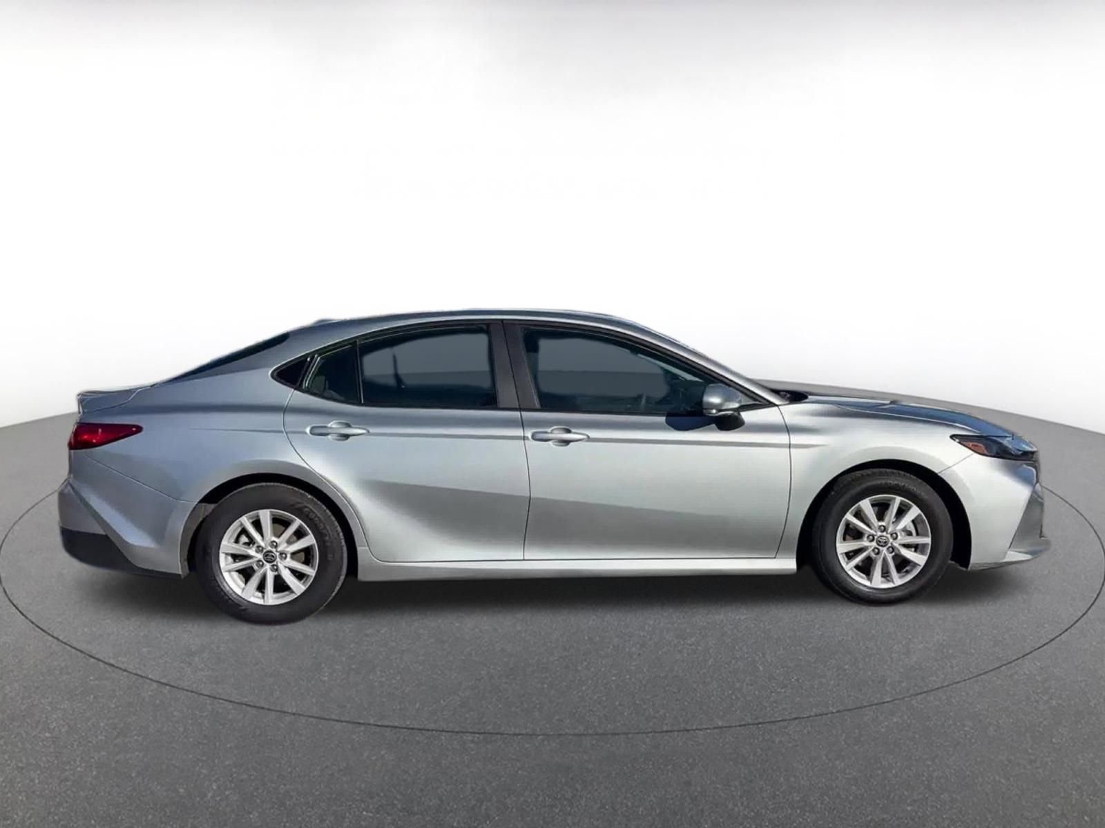 Used 2025 Toyota Camry LE image 16