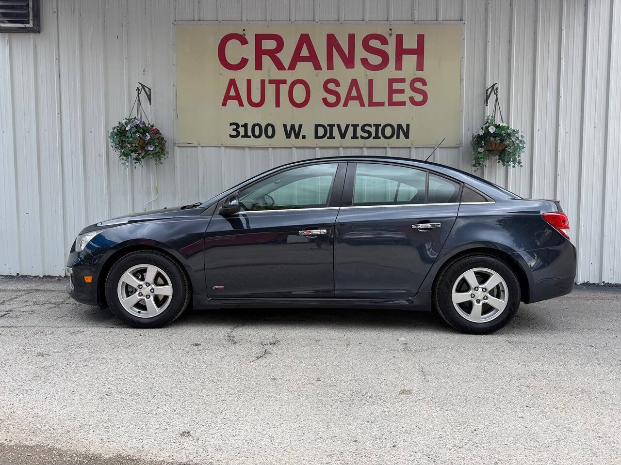 Used 2016 Chevrolet Cruze LT w/ Sun And Sound Package FWD image 5