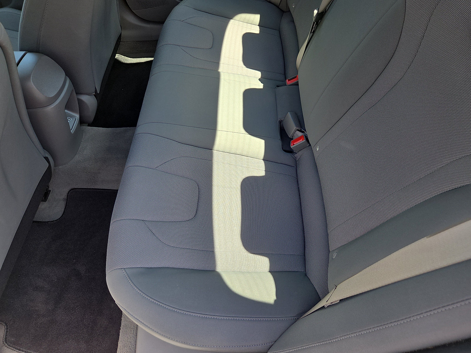 Used 2024 Hyundai Elantra SE FWD image 22