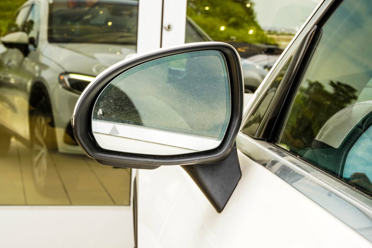 Used 2026 Mercedes-Benz GLC 300 4MATIC image 14