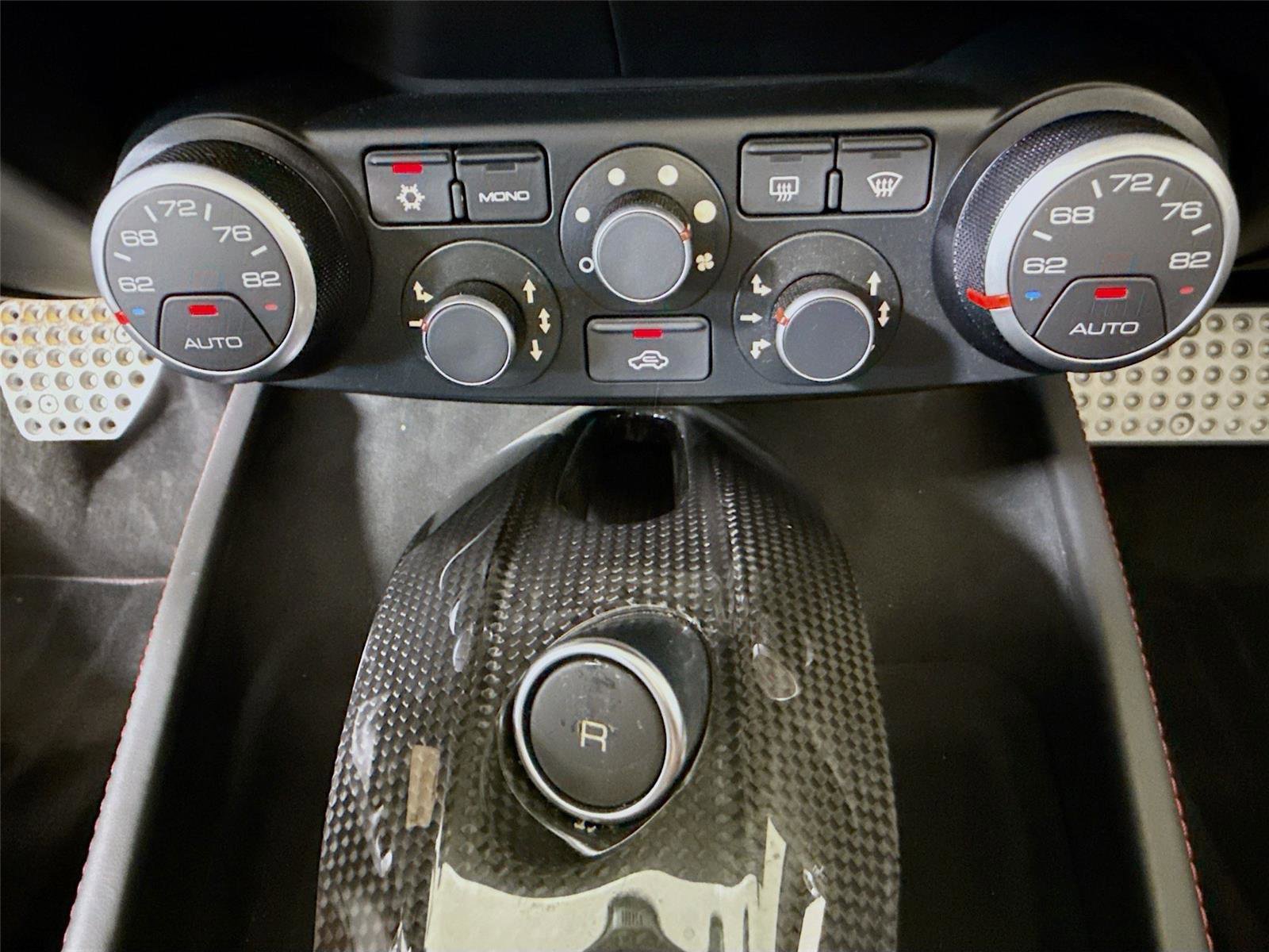 Used 2018 Ferrari California T image 18