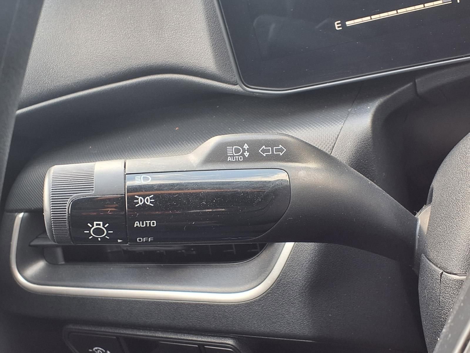 Used 2025 Kia K4 LXS image 13