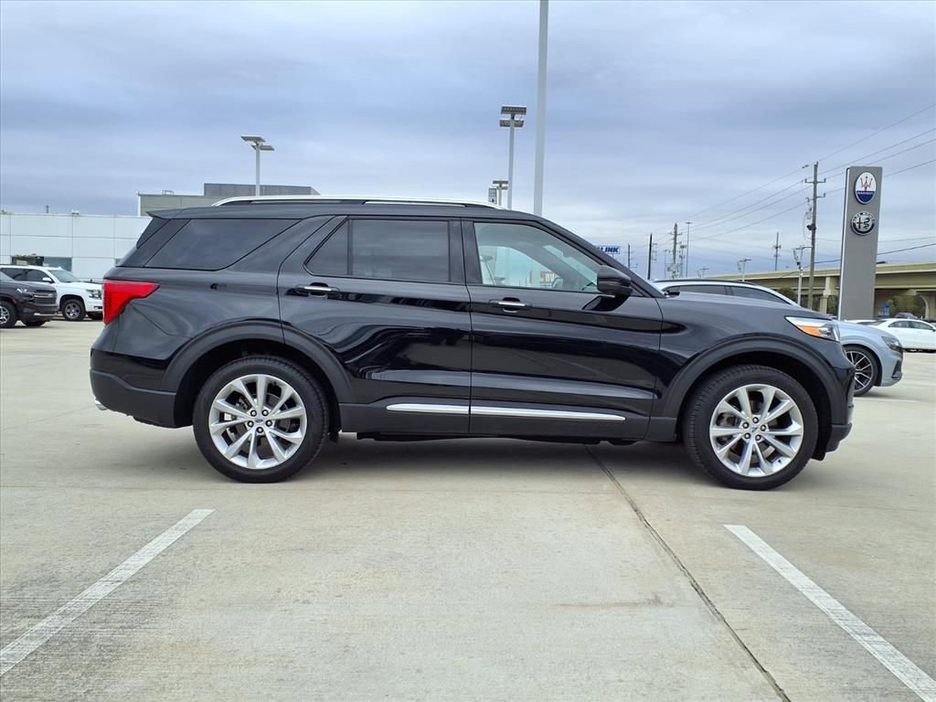 Used 2022 Ford Explorer Platinum w/ Equipment Group 601A image 9