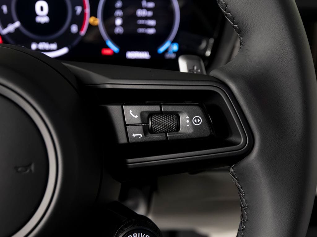 New 2026 Porsche Cayenne Coupe AWD/4WD image 26