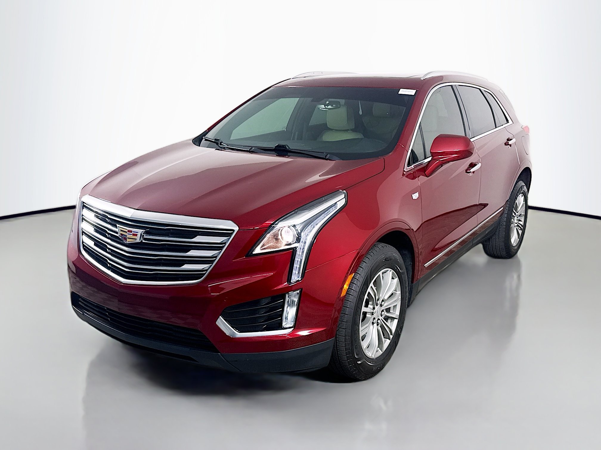 Used 2018 Cadillac XT5 Luxury FWD image 4