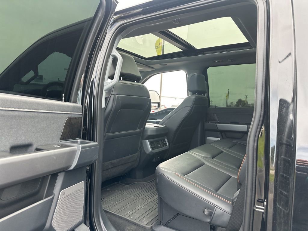 Used 2025 Ford F250 Lariat w/ Lariat Ultimate Package AWD/4WD image 25