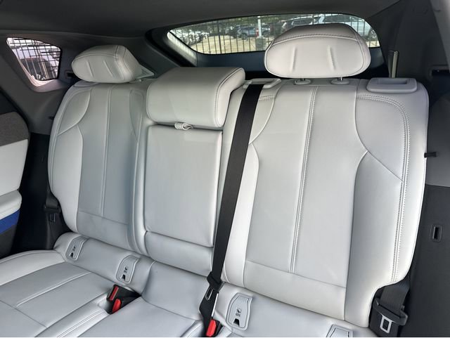 New 2026 Cadillac Optiq Luxury 1 image 16