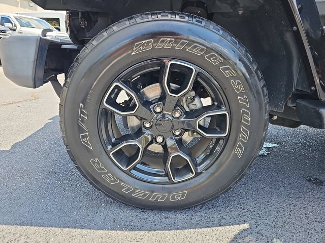 Used 2018 Jeep Wrangler Sahara AWD/4WD image 31
