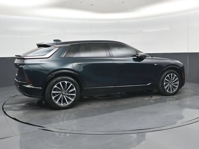 Used 2024 Cadillac Lyriq Sport w/ LPO, Floor Liner Package AWD/4WD image 3