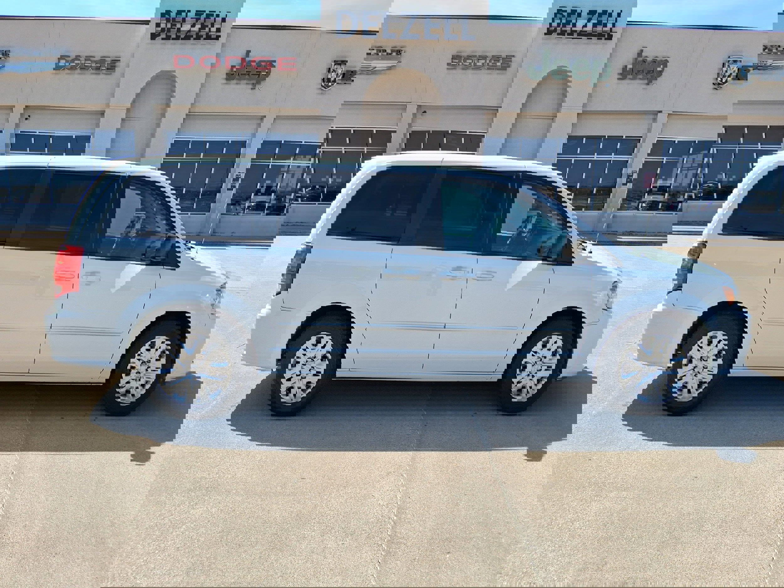 Used 2017 Dodge Grand Caravan SE w/ Power Window Group image 1