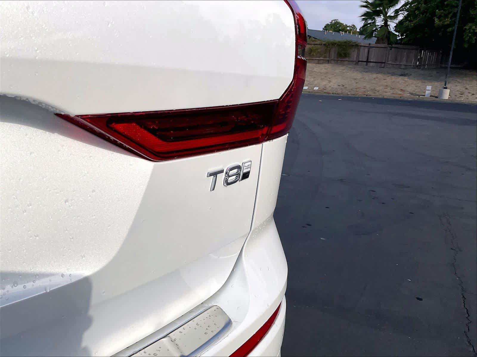 New 2027 Volvo XC60 T8 Plus AWD/4WD image 26