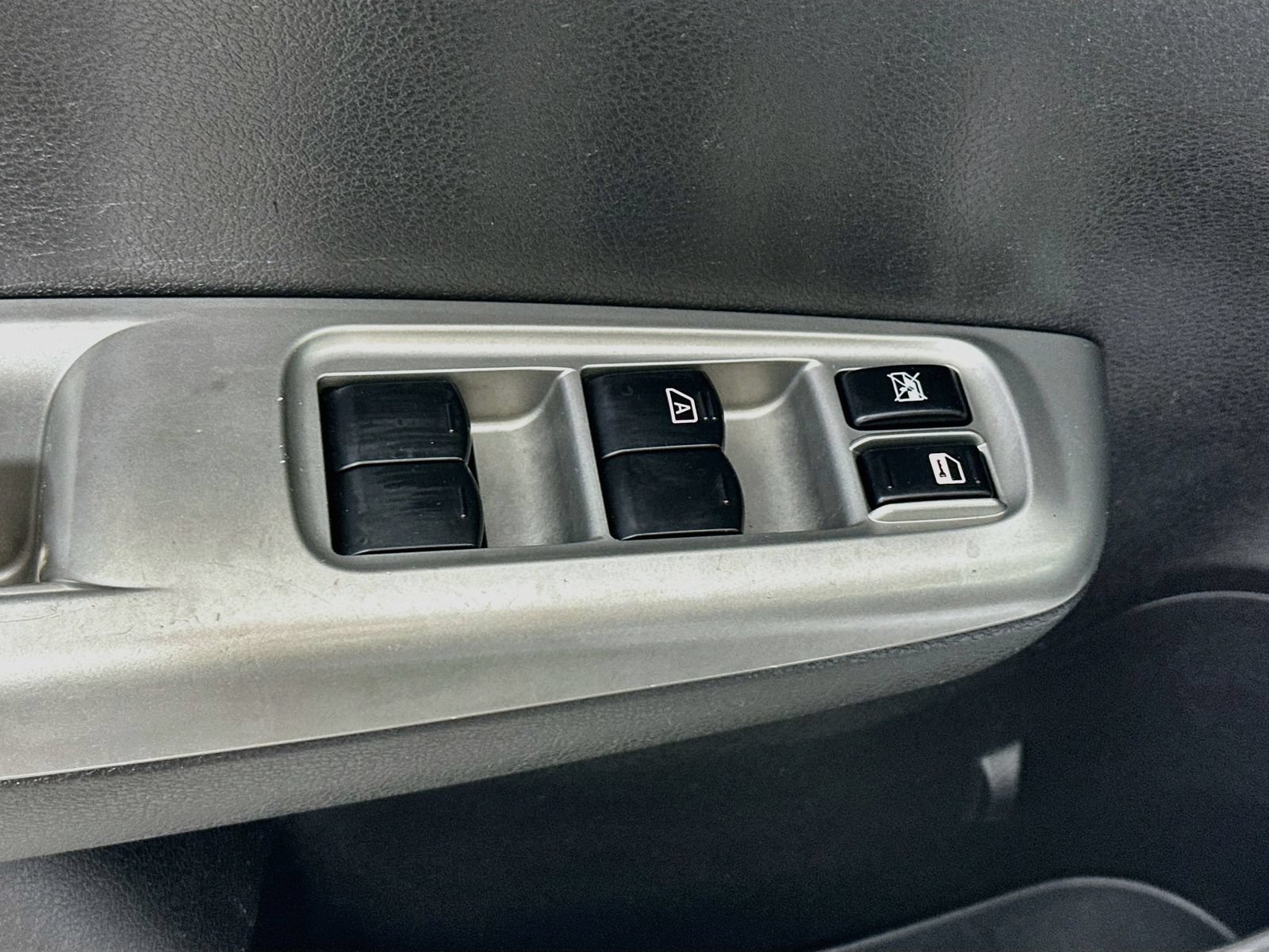Used 2009 Subaru Impreza WRX Premium AWD/4WD image 17