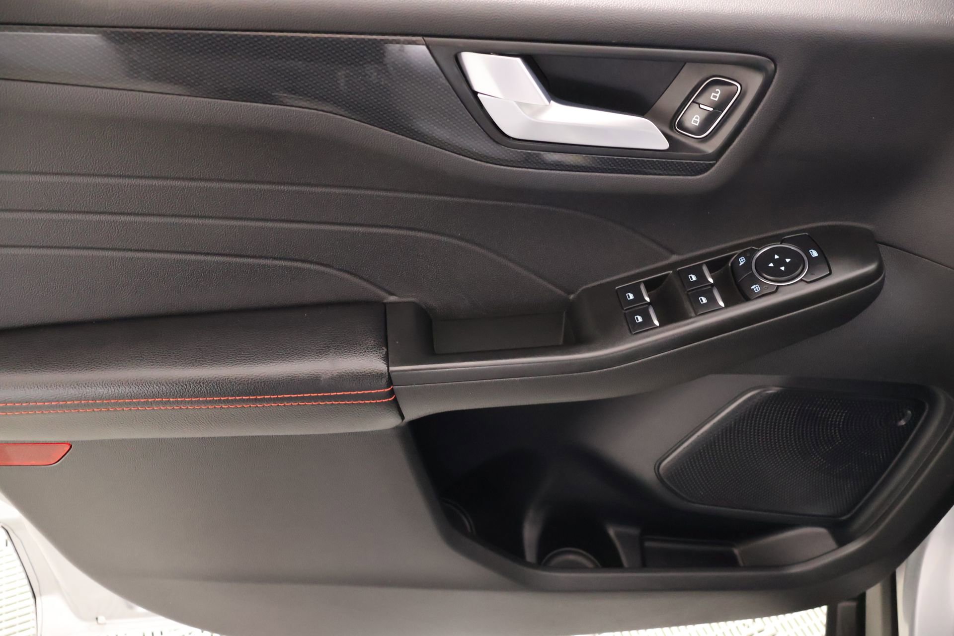 Used 2024 Ford Escape ST-Line w/ Tech Pack #1 FWD image 15