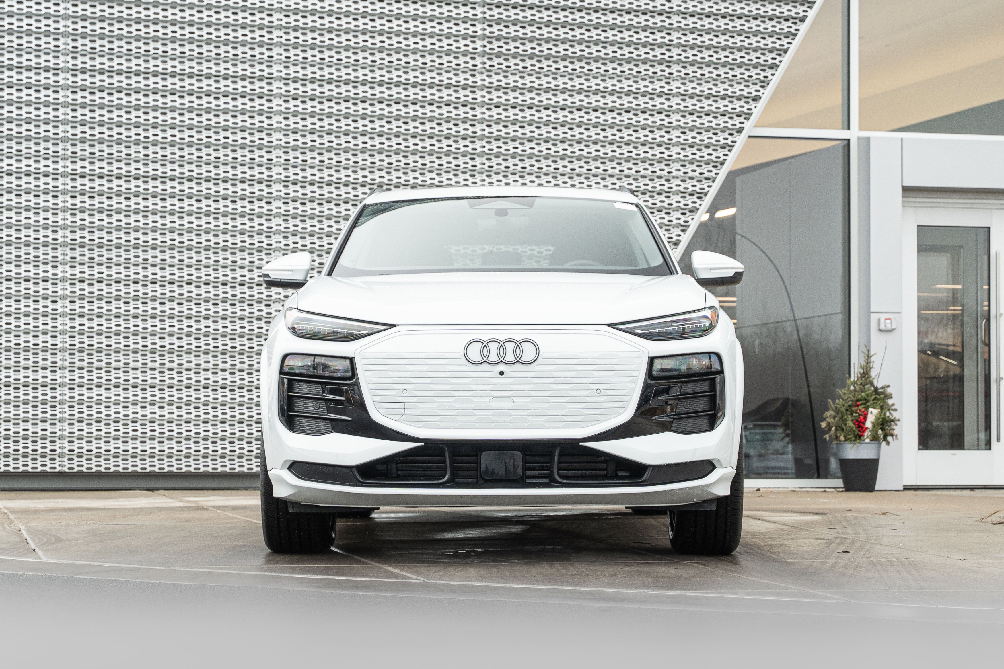 Used 2025 Audi Q6 e-tron Premium Plus w/ Premium Plus image 35