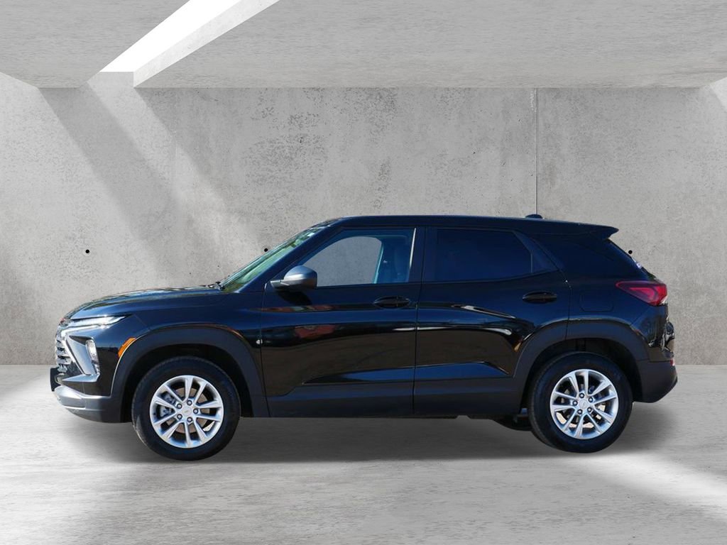 Used 2025 Chevrolet TrailBlazer LS w/ LS Convenience Package AWD/4WD image 5