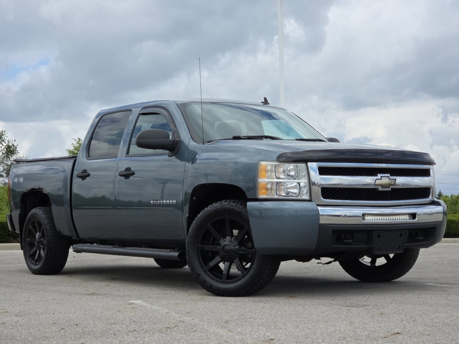 Used 2010 Chevrolet Silverado 1500 LT w/ Power Pack Plus AWD/4WD image 2