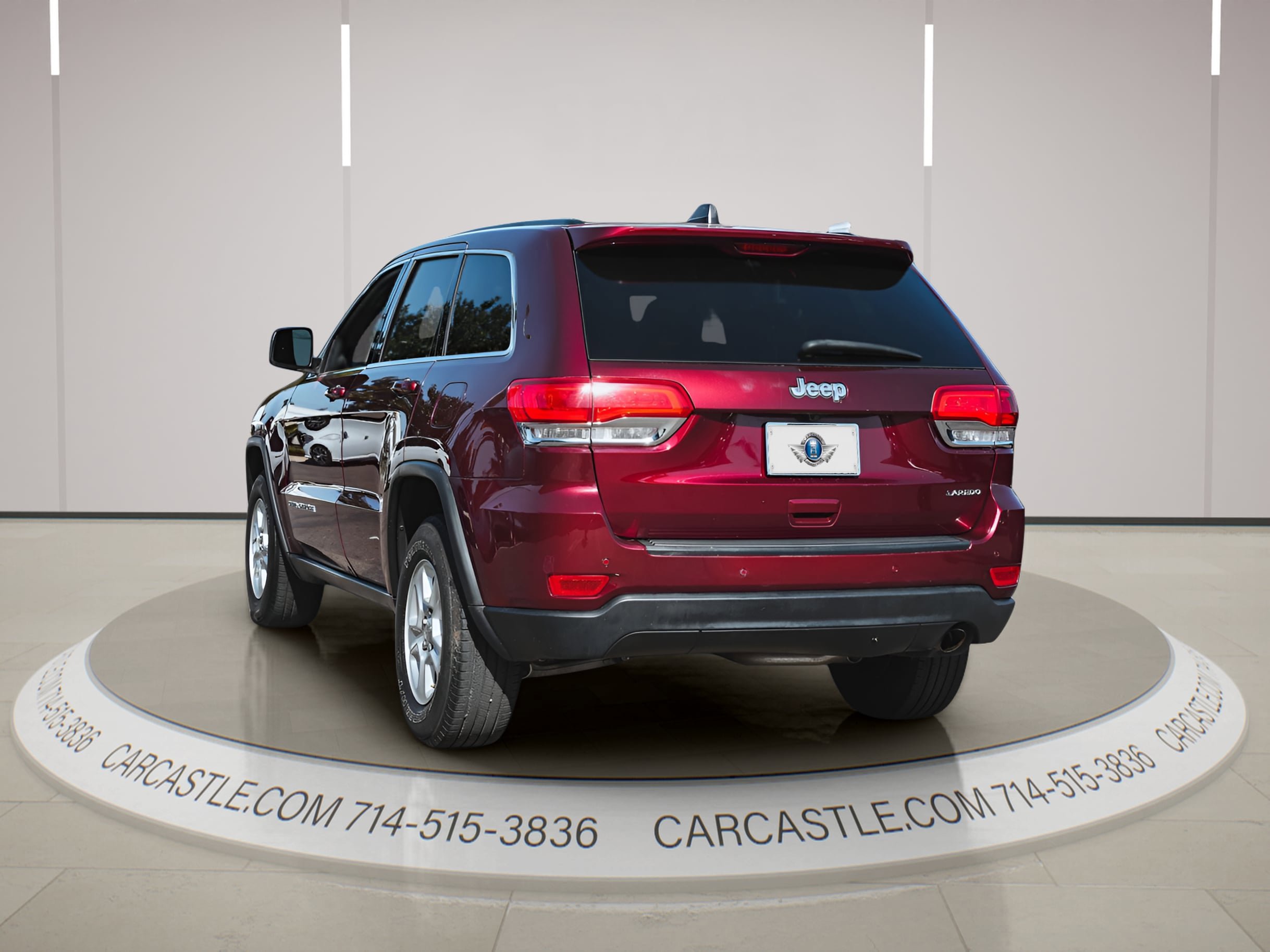Used 2017 Jeep Grand Cherokee Laredo image 8