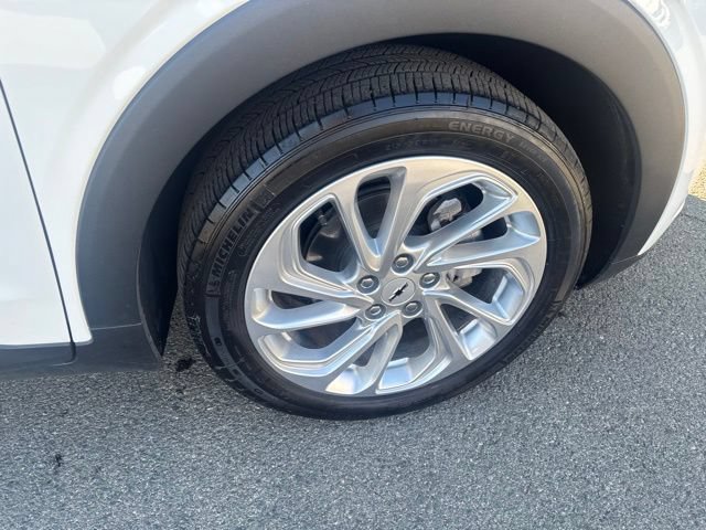 Used 2023 Chevrolet Bolt EUV LT w/ Comfort Package FWD image 33