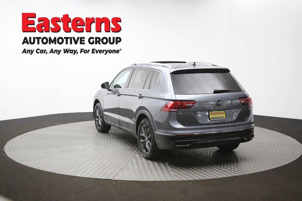 Used 2022 Volkswagen Tiguan SE w/ Panoramic Sunroof Package image 66
