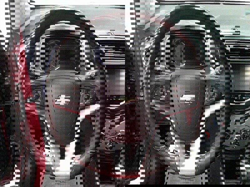 Used 2015 Chevrolet Trax LT w/ LT Plus Package image 2