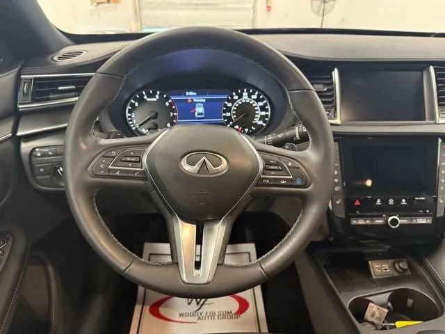 Used 2025 INFINITI QX55 Luxe w/ Accent Package image 18