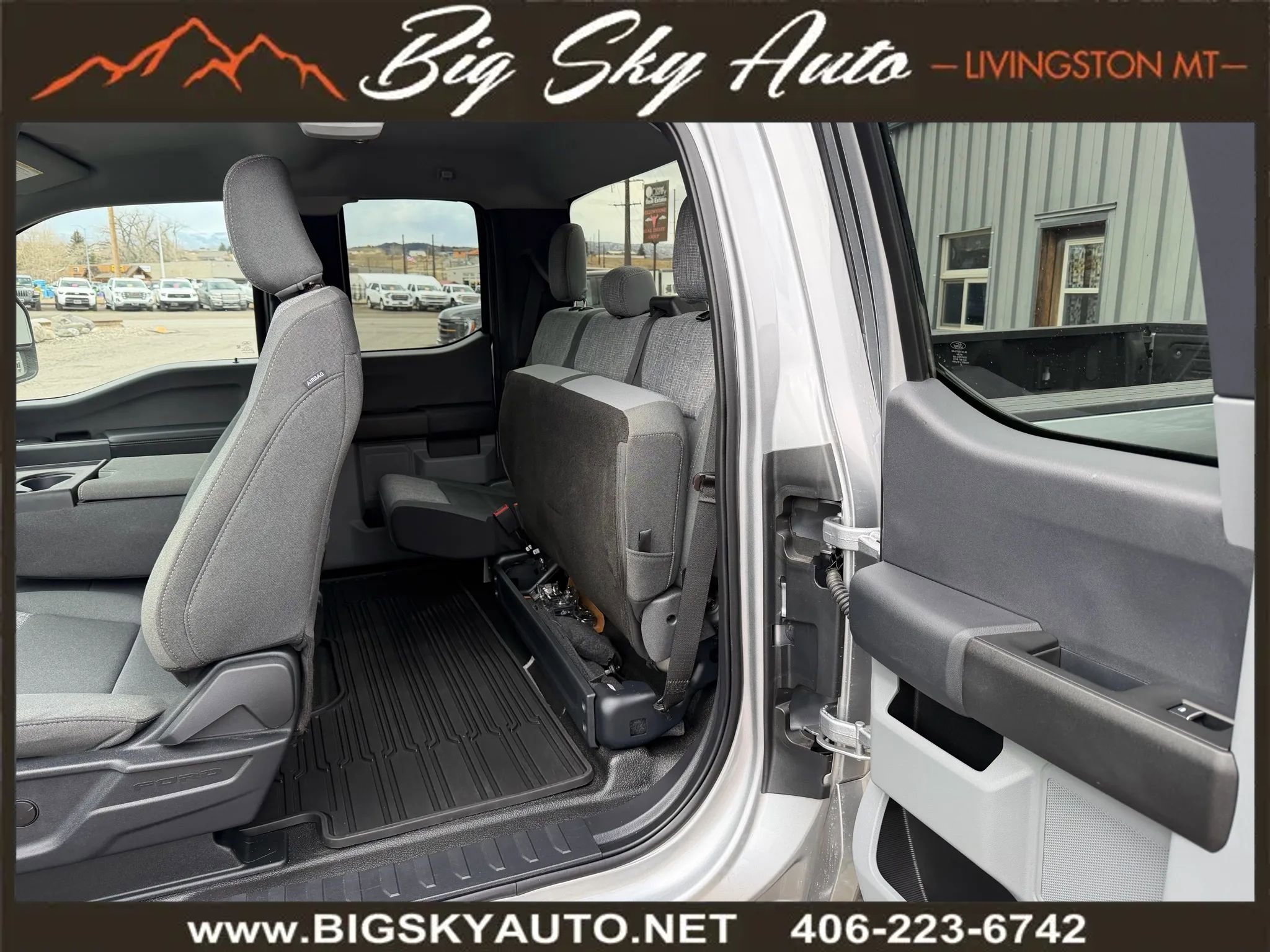 Used 2023 Ford F250 XLT w/ Camper Package image 19