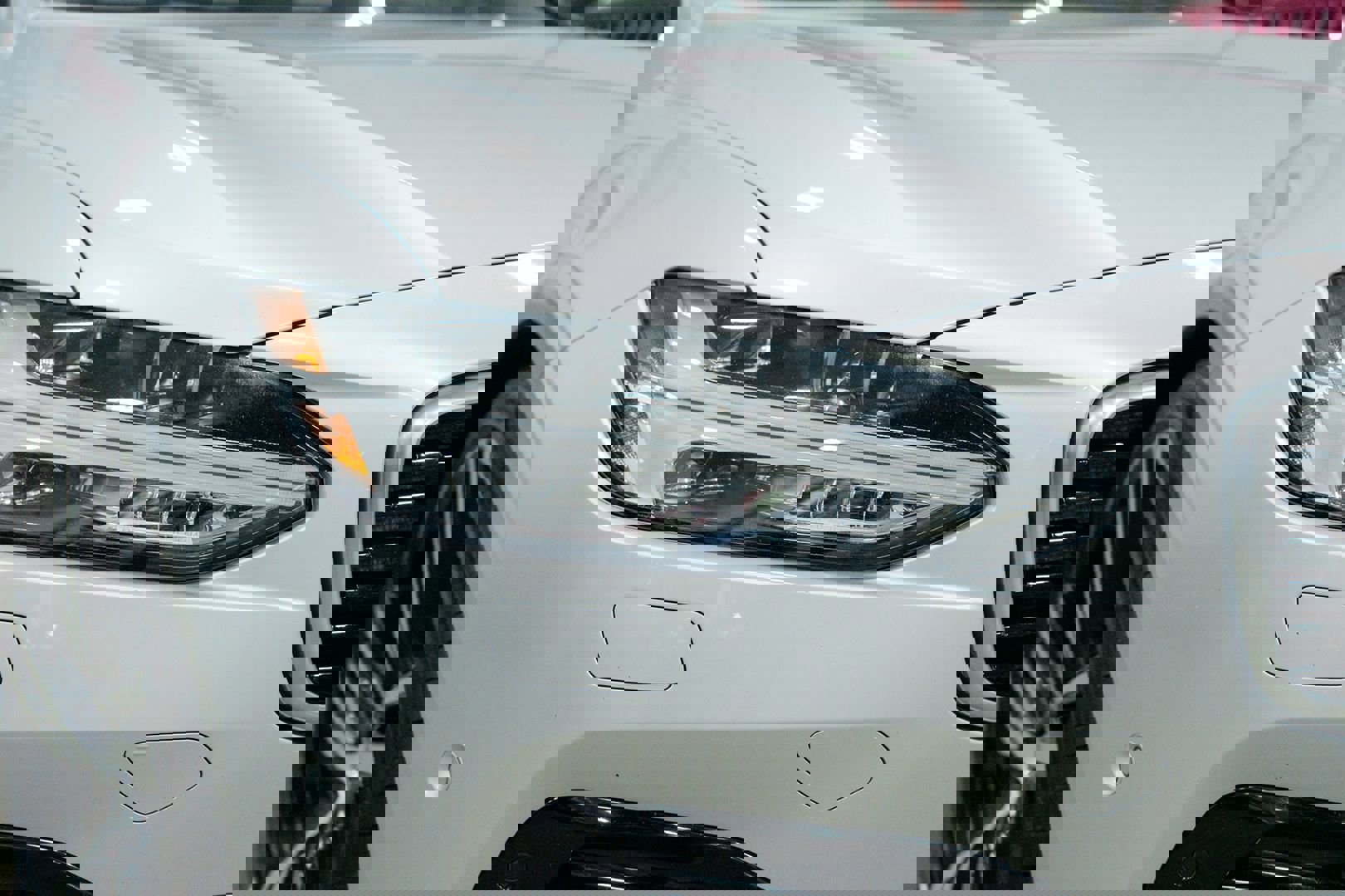 Used 2019 Volvo V90 T5 R-Design w/ Protection Package Premier image 13