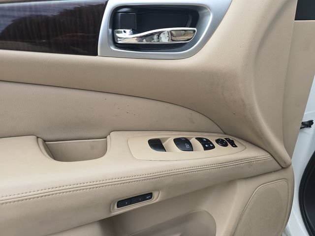 Used 2016 Nissan Pathfinder Platinum FWD image 22