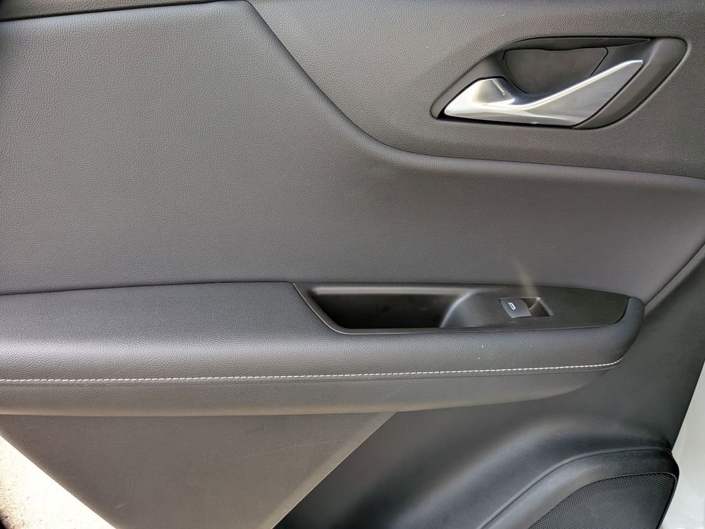 Used 2025 Chevrolet Blazer LT image 26