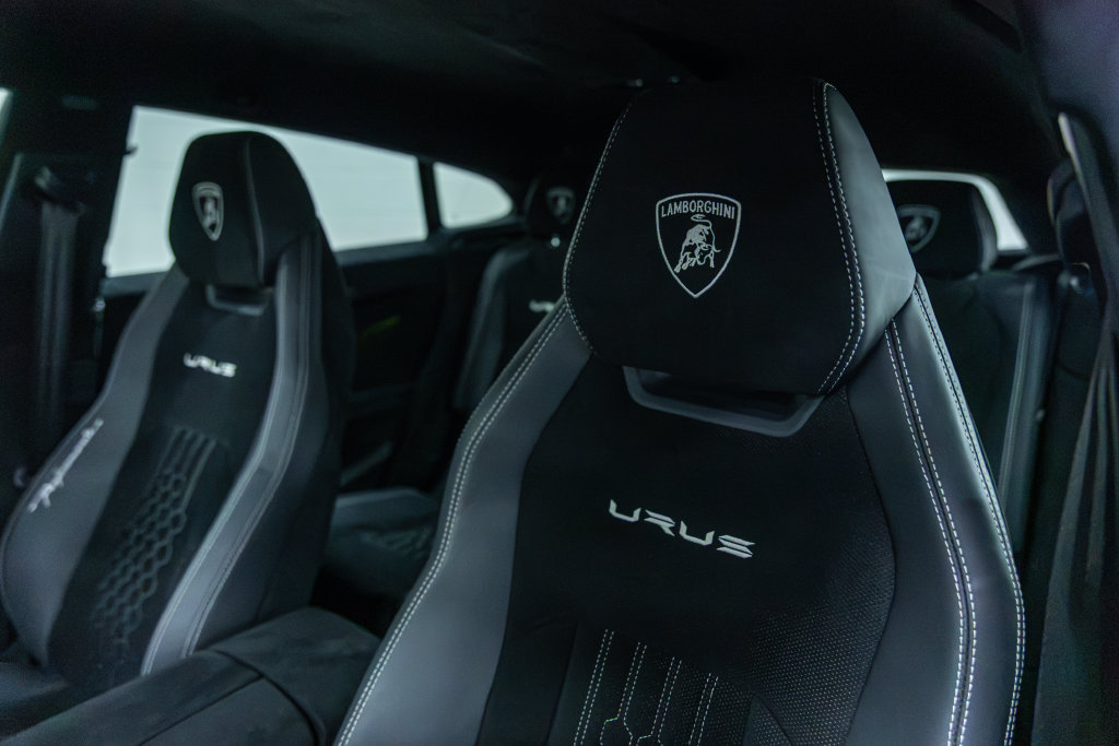 Used 2023 Lamborghini Urus Performante AWD/4WD image 31
