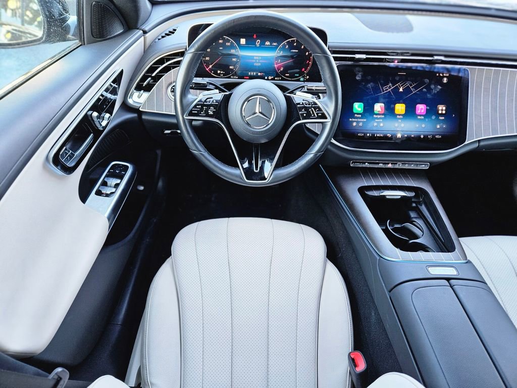 Used 2025 Mercedes-Benz E 350 4MATIC Sedan image 10