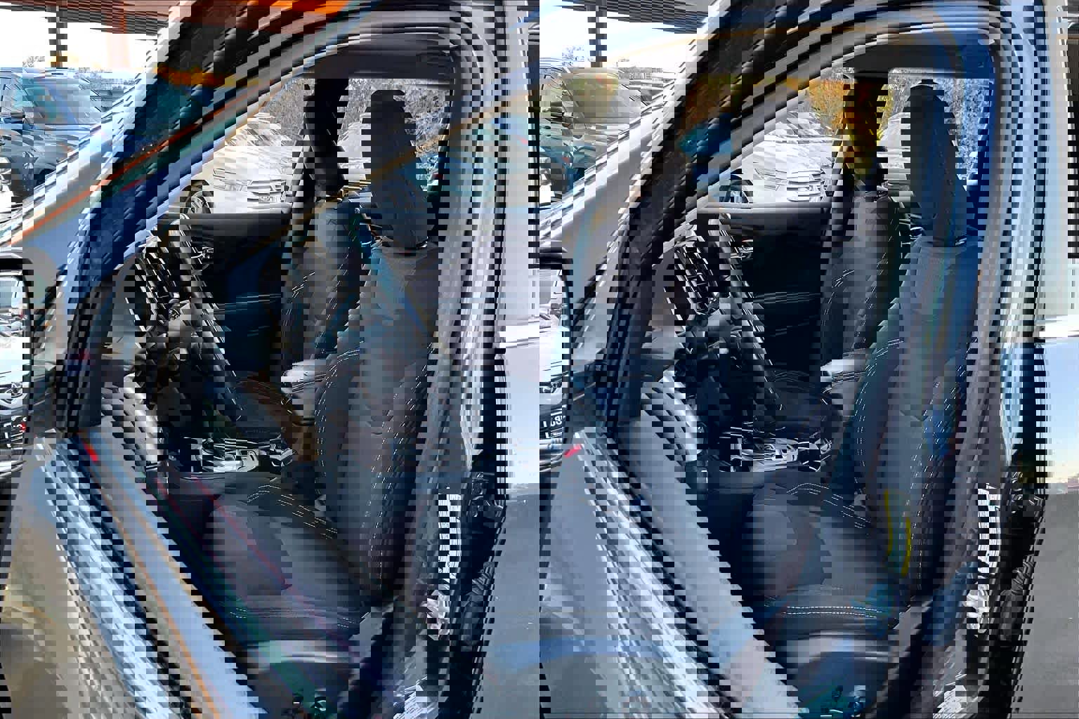 Used 2017 Jeep Cherokee Latitude w/ Safety/Convenience Group image 7