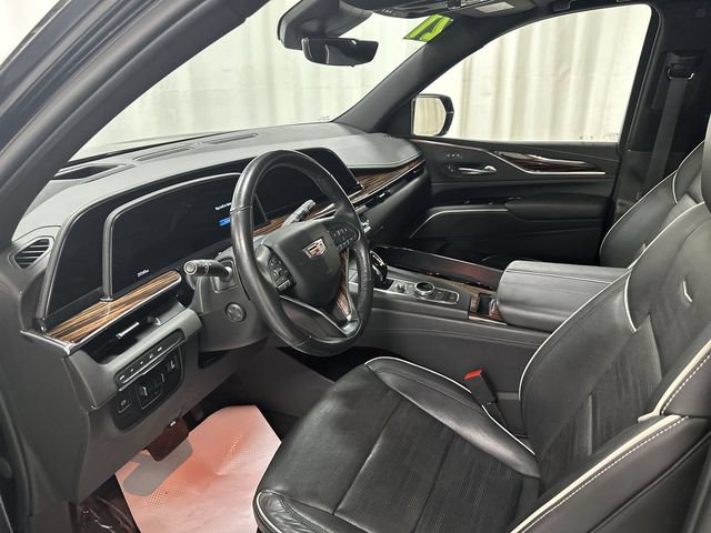 Used 2021 Cadillac Escalade Premium Luxury w/ Performance Package AWD/4WD image 15