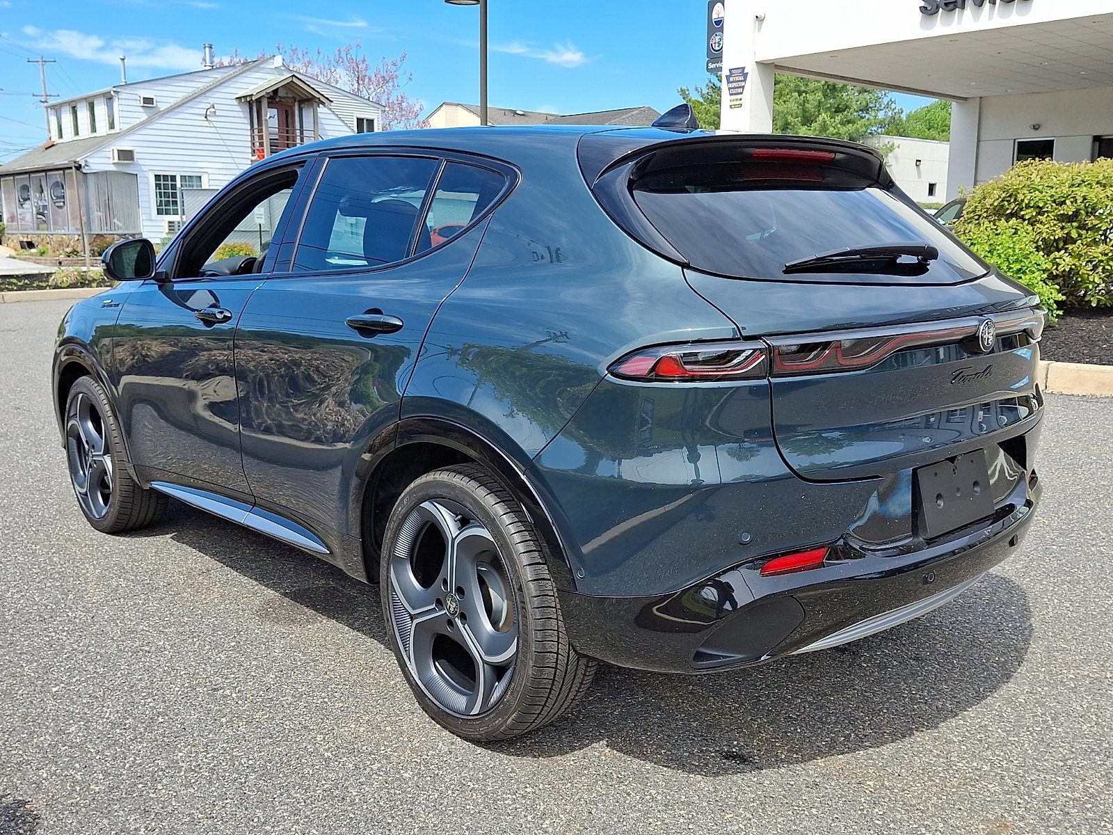 New 2026 Alfa Romeo Tonale w/ Active Assist Package AWD/4WD image 4