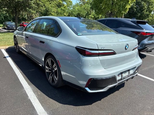 Used 2023 BMW i7 xDrive60 AWD/4WD image 5