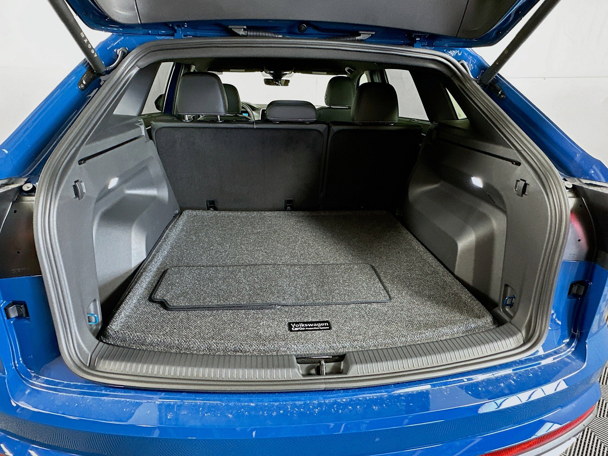 New 2025 Volkswagen Atlas Cross Sport SE image 23