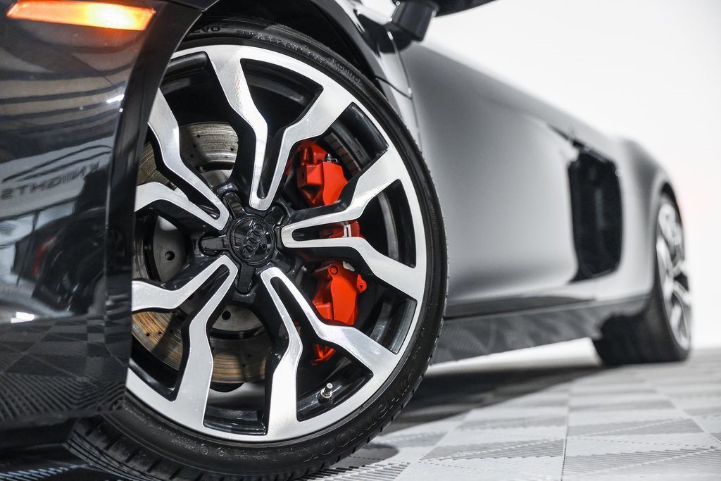 Used 2011 Audi R8 V8 image 12
