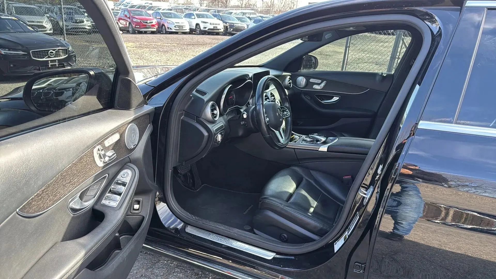 Used 2019 Mercedes-Benz C 300 4MATIC Sedan image 22