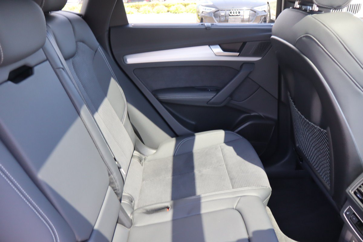 Used 2024 Audi Q5 e Prestige w/ Prestige Package AWD/4WD image 15