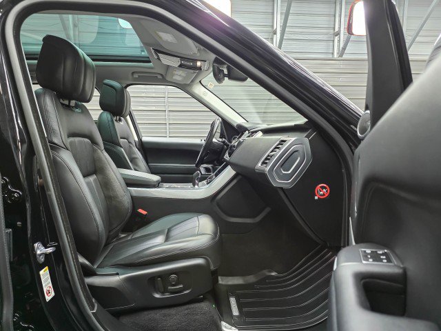 Used 2018 Land Rover Range Rover Sport SE AWD/4WD image 14
