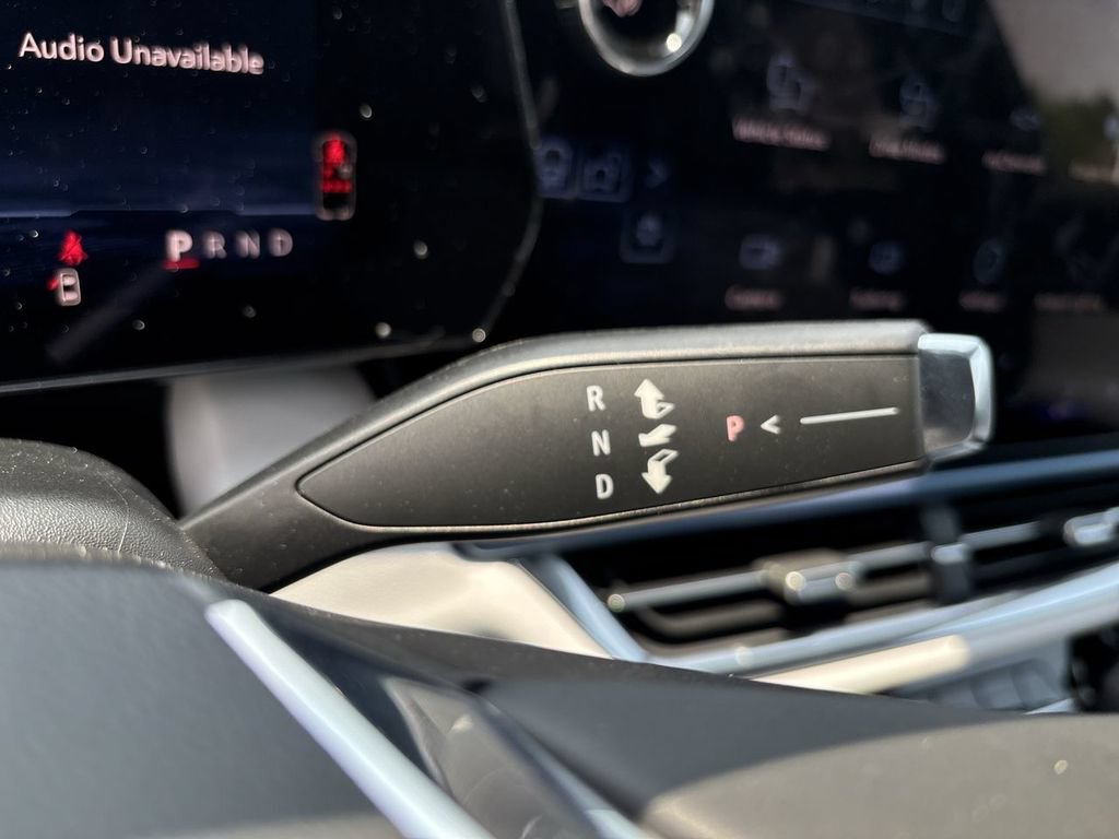 New 2026 Chevrolet Equinox EV LT AWD/4WD image 17