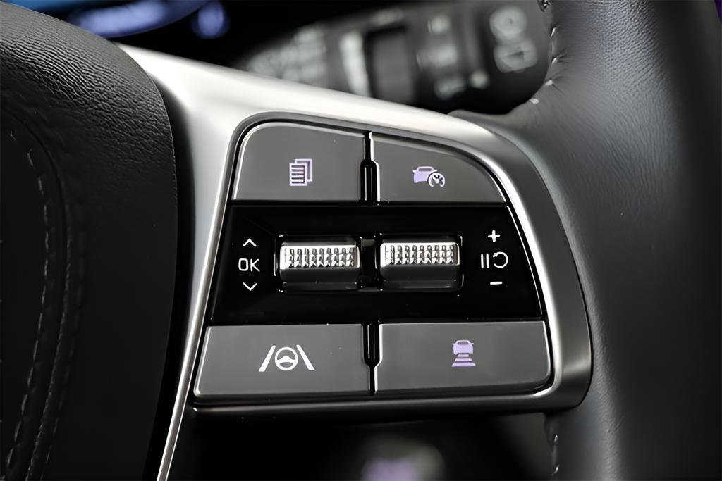 Used 2024 Kia Telluride LX AWD/4WD image 18