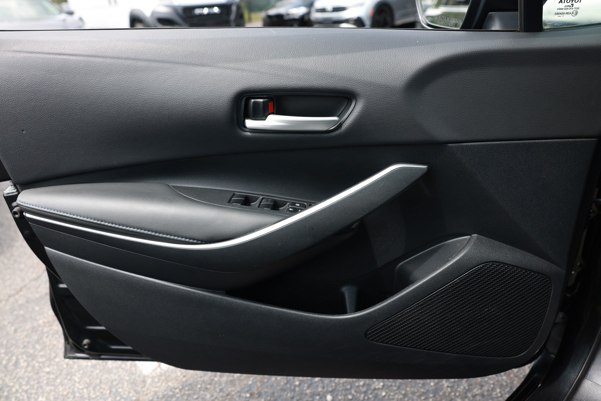 Used 2022 Toyota Corolla SE FWD image 48