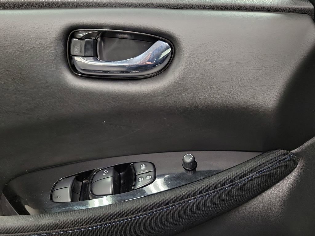 Used 2021 Nissan Leaf SV Plus image 19