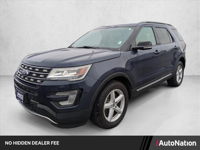 Used 2017 Ford Explorer XLT w/ Equipment Group 202A AWD/4WD image 1