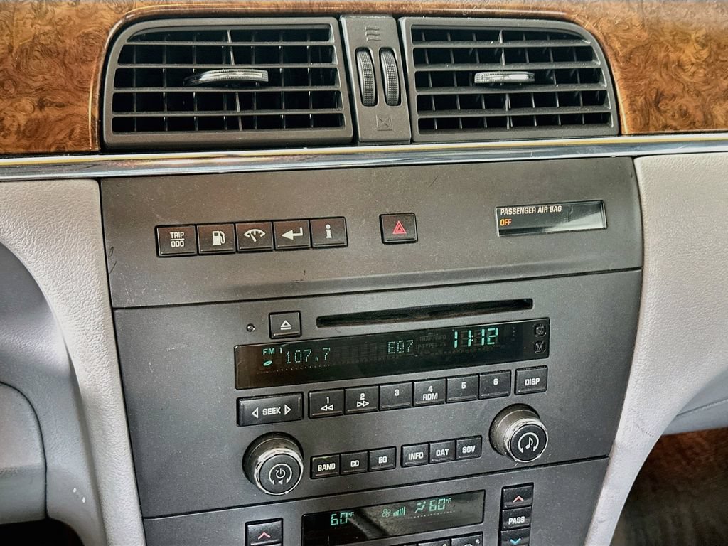 Used 2005 Buick LaCrosse CX w/ Silver Convenience Package FWD image 13