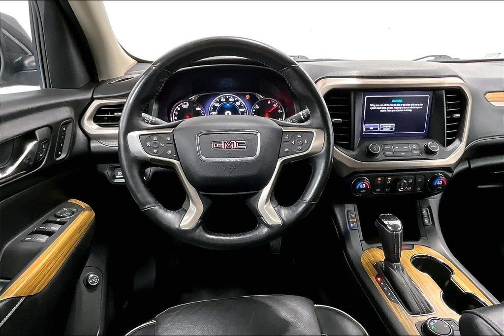 Used 2017 GMC Acadia Denali w/ Technology Package FWD image 6
