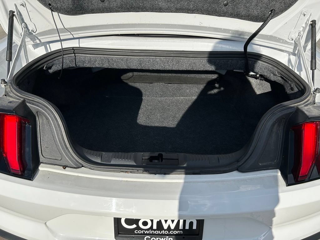 Used 2019 Ford Mustang GT Premium w/ Equipment Group 401A RWD image 27
