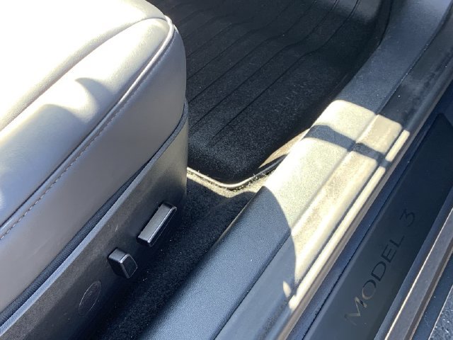 Used 2023 Tesla Model 3 Standard Range RWD image 14