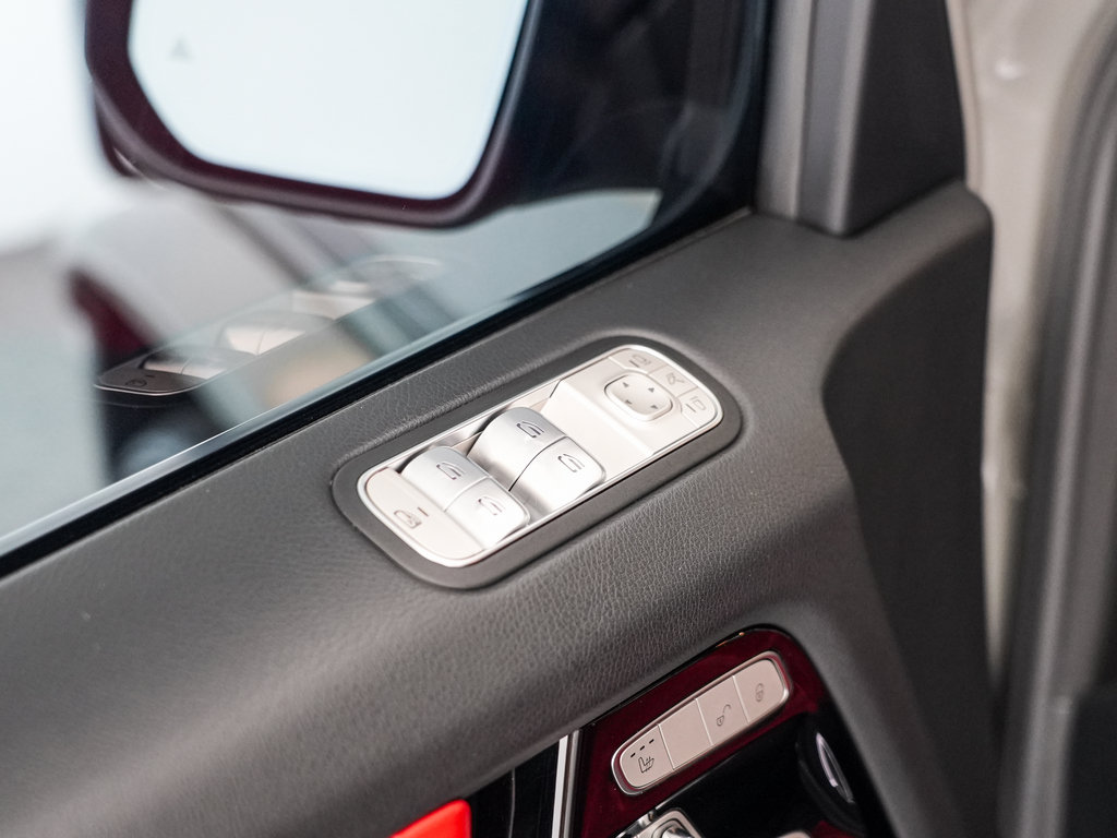 Used 2022 Mercedes-Benz G 550 image 11